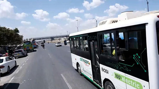 全球连线｜电动巴士中国造 绿色出行肯尼亚  绿色一带一路 绿色能源  电动巴士  一带一路  