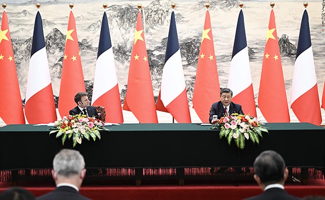 习近平同法国总统马克龙举行会谈   一带一路 全面战略伙伴关系 多边主义  
