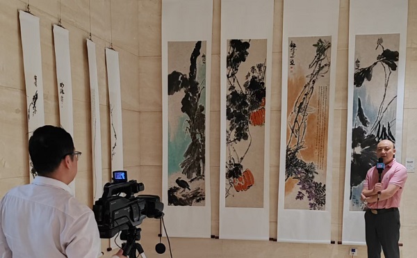 “丝路丹青 北疆溢彩——李政恩艺术作品展”在乌海市展览圆满成功  丝路文化 一带一路 