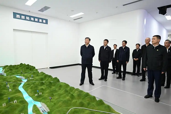 镜观·回响｜路畅货通心相近 构建周边命运共同体 一带一路  硬联通 软联通  心联通  供应链 产业链 生态链 人类命运共同体