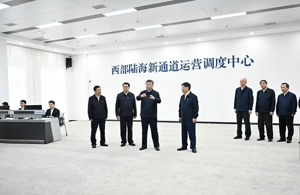 镜观·回响｜路畅货通心相近 构建周边命运共同体 一带一路  硬联通 软联通  心联通  供应链 产业链 生态链 人类命运共同体