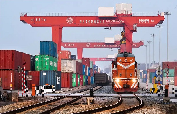 镜观·回响｜路畅货通心相近 构建周边命运共同体 一带一路  硬联通 软联通  心联通  供应链 产业链 生态链 人类命运共同体
