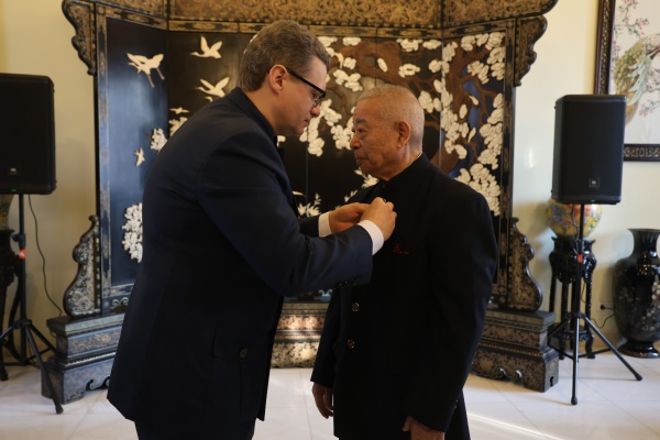 吴彬授予“友谊勋章”仪式在俄罗斯联邦驻华大使馆举办 一带一路 丝路文化 吴彬 中国武术 友谊勋章 吴彬授予“友谊勋章”仪式在俄罗斯联邦驻华大使馆举办 一带一路 丝路文化 吴彬 中国武术 友谊勋章