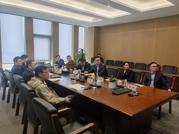 “一带一路”科学技术协会副秘书长李仁莹教授受邀访问重庆大学和重庆市沙坪坝区中欧（渝新欧）班列园区  一带一路  中欧班列  科学技术  互联互通