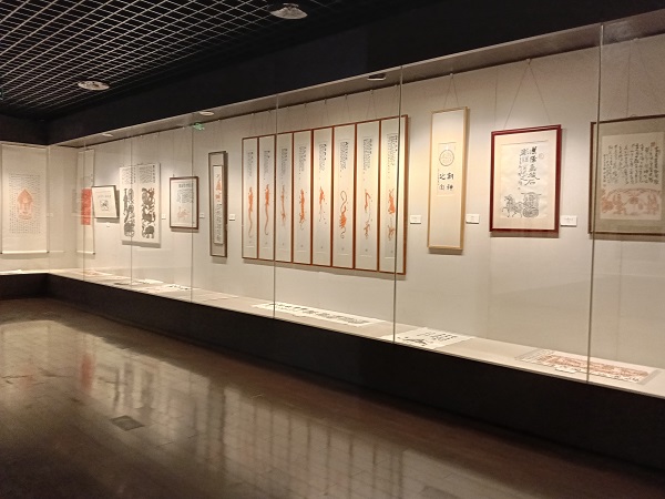 汉风石韵 纸上放歌——金石拓片名家题跋展亮相淮北市博物馆 淮北市博物馆、汉画像石、金石拓片、题跋、张寿碑、金石学、国家一级博物馆、学术价值、地方史志、金石题跋讲座、李政恩、胡均、欧阳修、抱鼓石祠堂、齐康、展览展期、文化传承 汉风石韵 纸上放歌——金石拓片名家题跋展亮相淮北市博物馆 淮北市博物馆、汉画像石、金石拓片、题跋、张寿碑、金石学、国家一级博物馆、学术价值、地方史志、金石题跋讲座、李政恩、胡均、欧阳修、抱鼓石祠堂、齐康、展览展期、文化传承