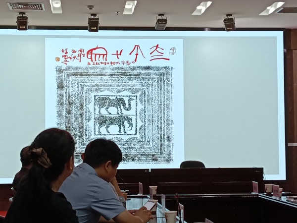 汉风石韵 纸上放歌——金石拓片名家题跋展亮相淮北市博物馆 淮北市博物馆、汉画像石、金石拓片、题跋、张寿碑、金石学、国家一级博物馆、学术价值、地方史志、金石题跋讲座、李政恩、胡均、欧阳修、抱鼓石祠堂、齐康、展览展期、文化传承 汉风石韵 纸上放歌——金石拓片名家题跋展亮相淮北市博物馆 淮北市博物馆、汉画像石、金石拓片、题跋、张寿碑、金石学、国家一级博物馆、学术价值、地方史志、金石题跋讲座、李政恩、胡均、欧阳修、抱鼓石祠堂、齐康、展览展期、文化传承